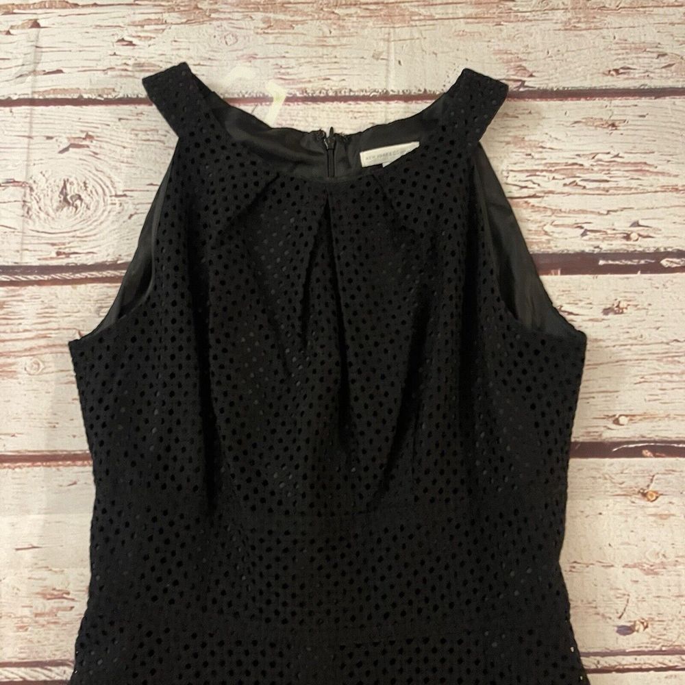 New York and Co.. Black Eyelet Dress‎ Sleeveless Zipper in Back Size 8 Women's